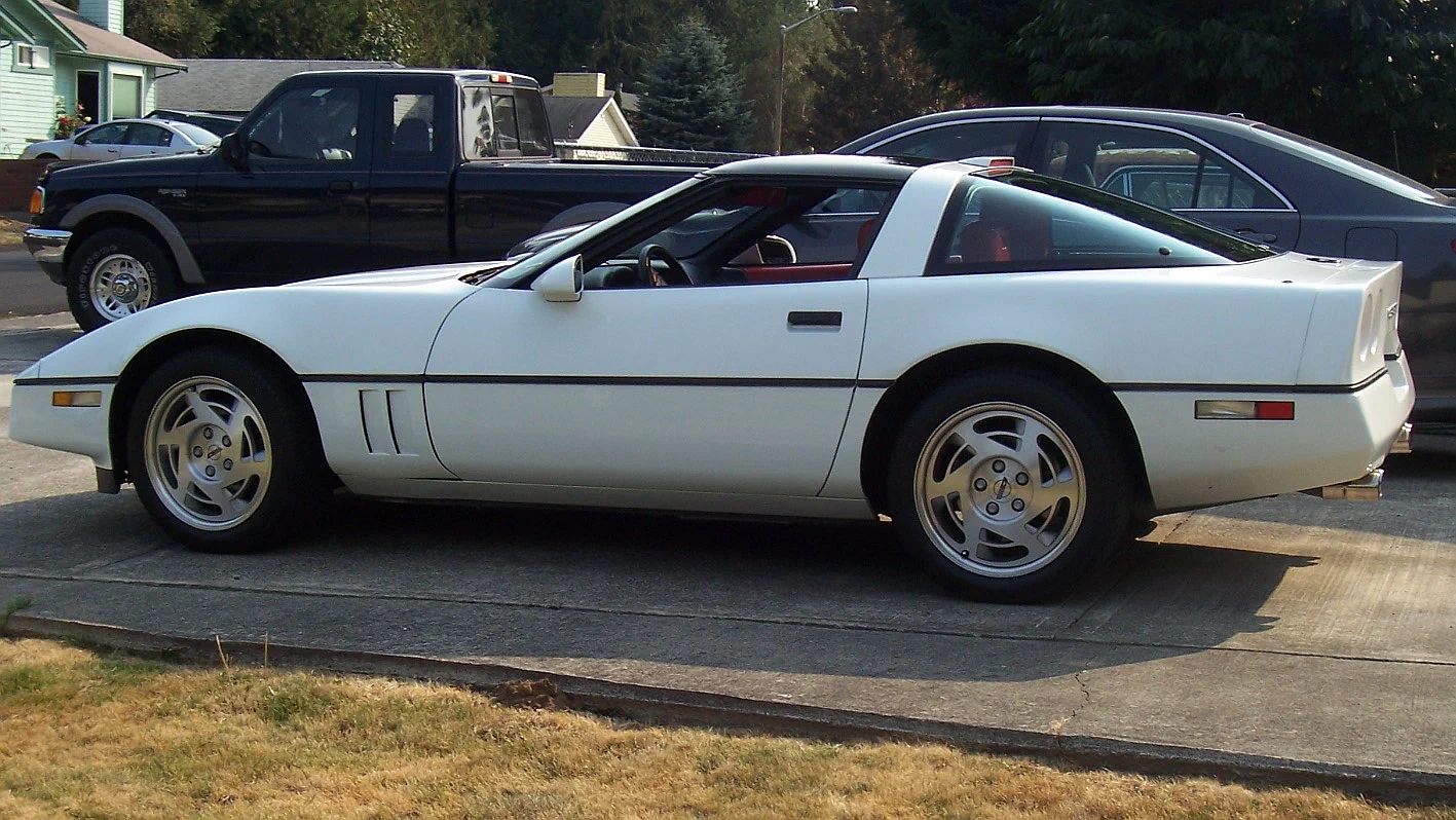 Click to Enlarge-Esc to Close Corvette Generations/C4/C4 1990 White.webp